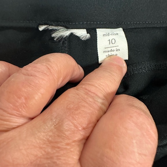 Women’s Mid Rise Black Pants - Picture 3 of 6